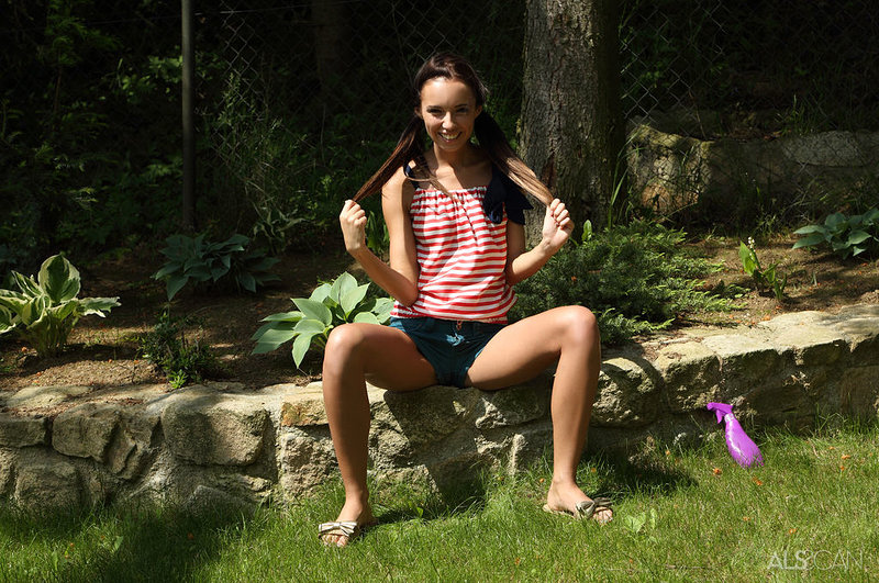 Елена, 24 года, 2 размер груди